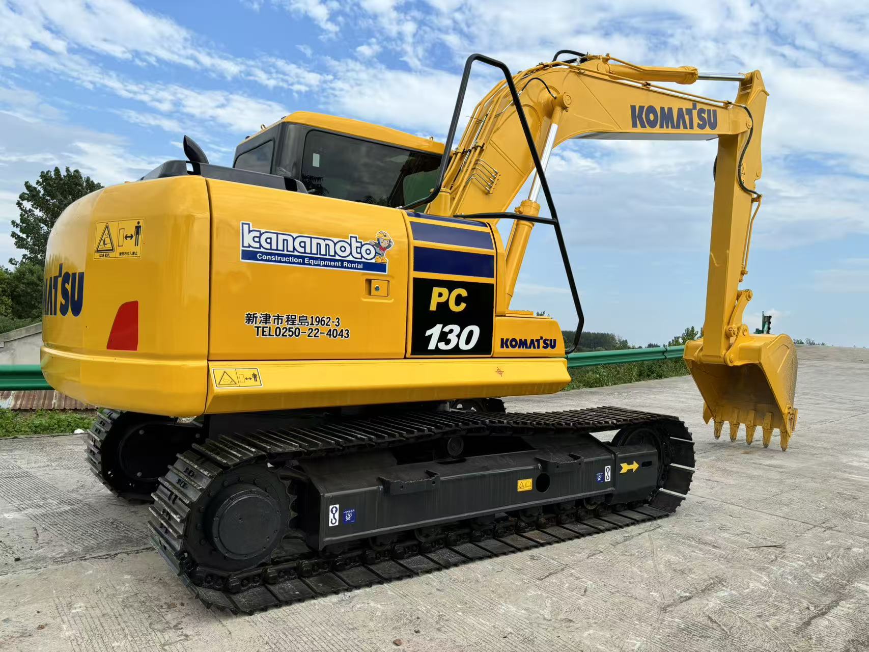 KOMATSU PC130-7 