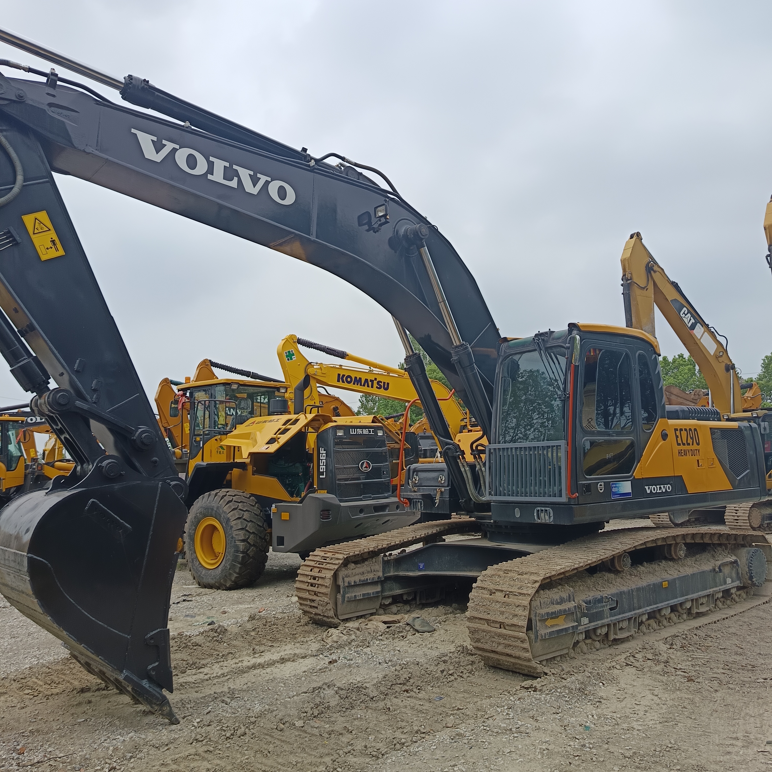VOLVO EC290