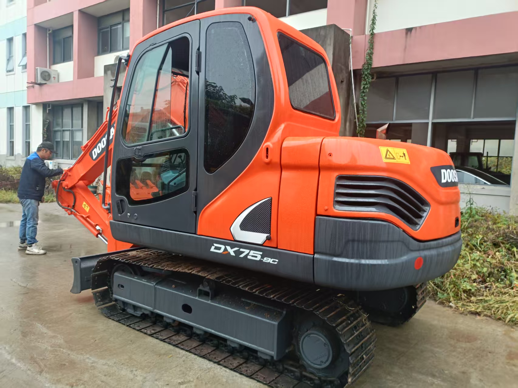 DOOSAN DX75-9C