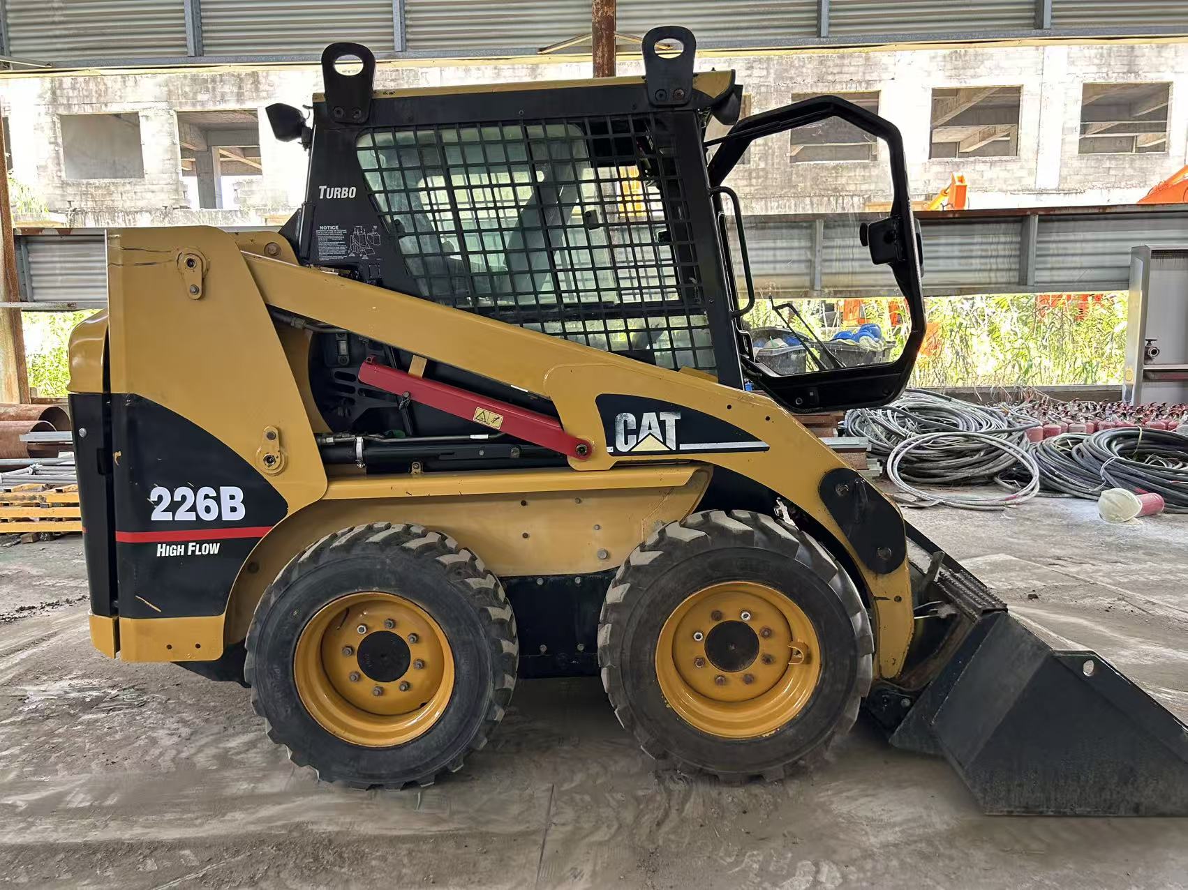 CAT 226D