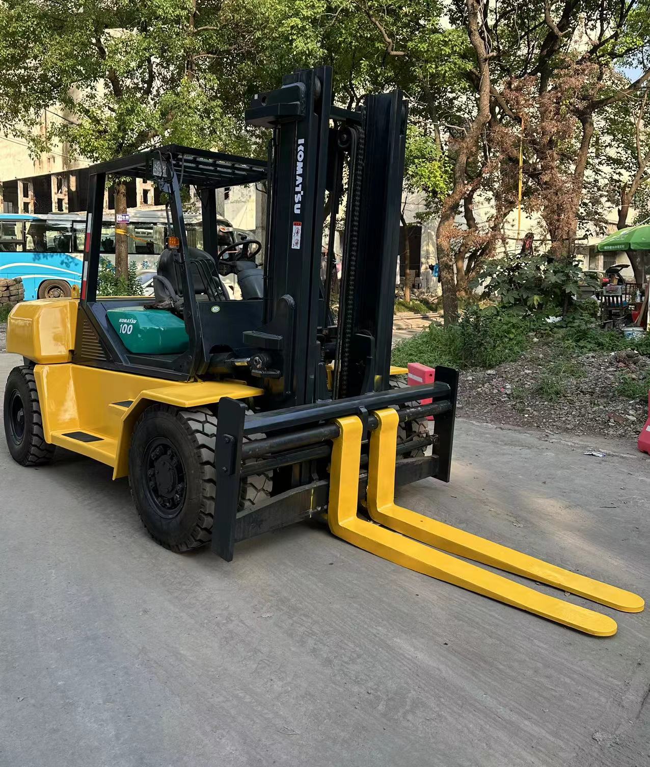 komatsu FD100