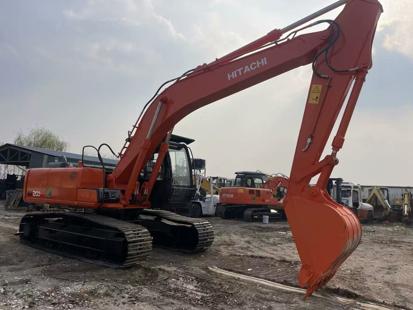 HITACHI EX200-5