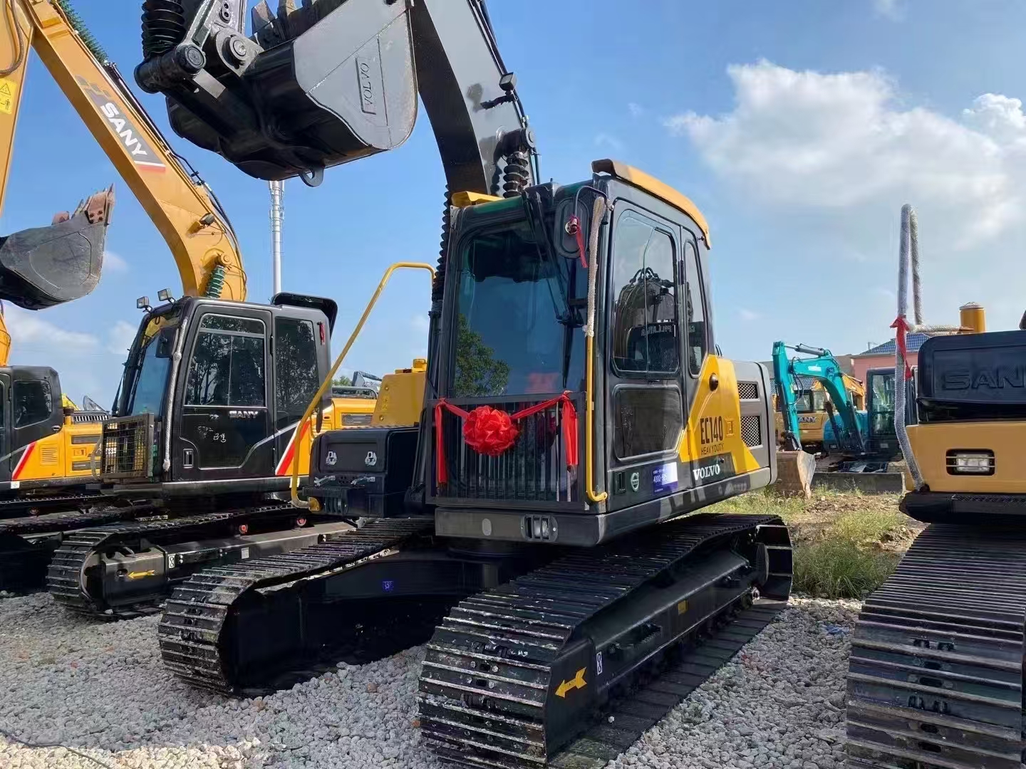 VOLVO EC140